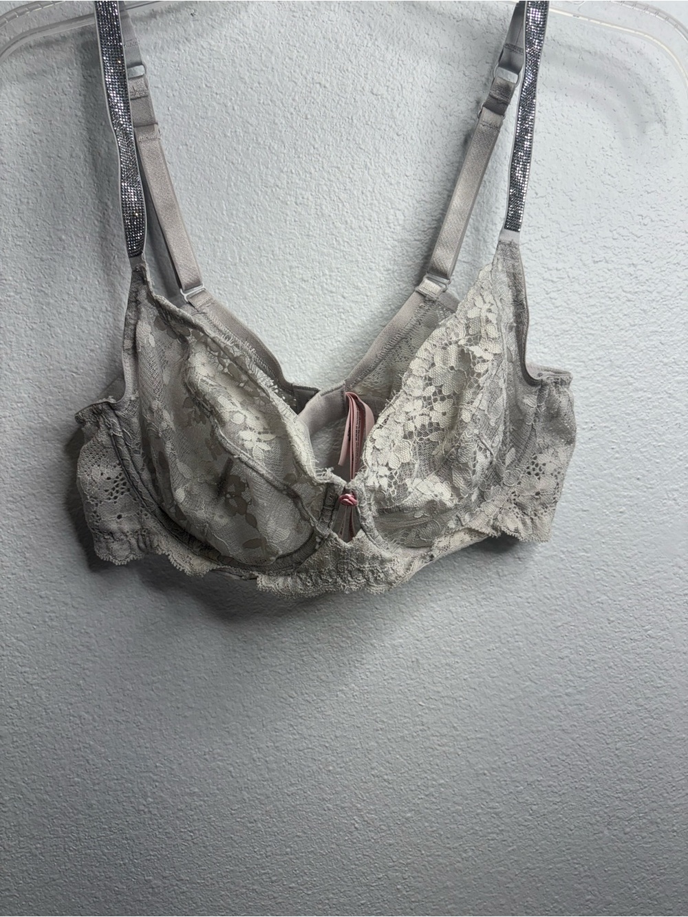 Victoria’s Secret Dream Angels Size 38C Grey Underwire Bra